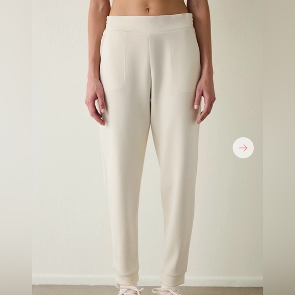 Pants - Slim High-Rise Cream Ponte Pants size XS/S